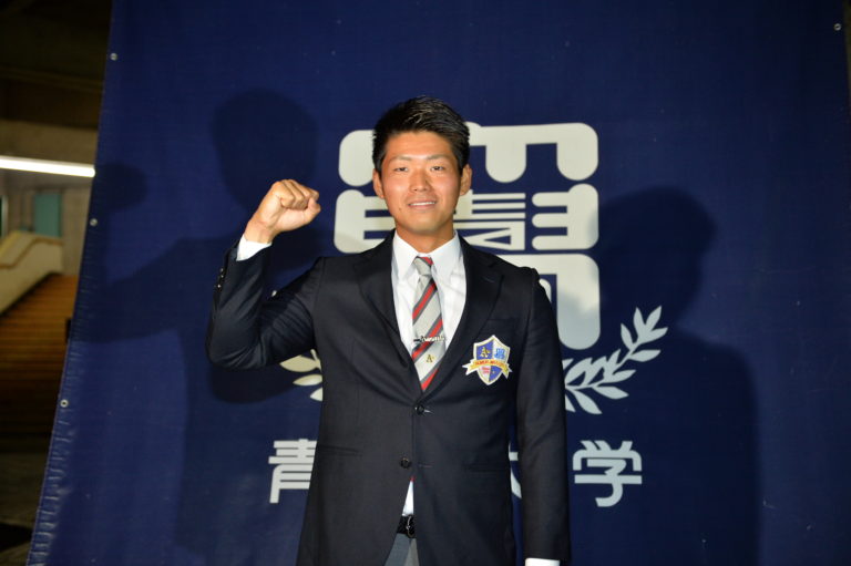 ドラフト会議で蝦名達夫選手 総合経営学部4年 が横浜denaベイスターズから6位指名を受けました 青森大学