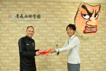 Liverpool FC International Academy Japan様より、オフィシャルユニフォームを寄贈いただきました