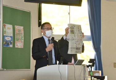 「東奥日報」記者がメディア論の特別授業をしました！
